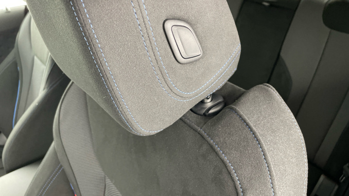 BMW 2 Series 220i M Sport 2dr Step Auto Petrol Coupe - Image 28